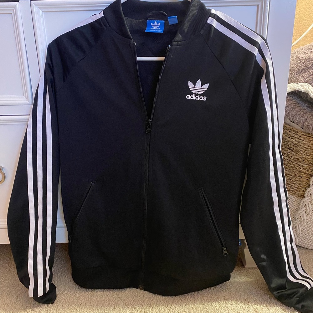 Adidas Essential Everyday Jacket 🖤
